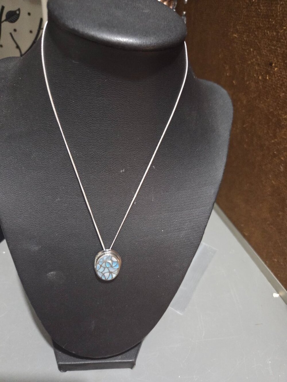 Sterling pendant w/chain necklace